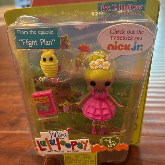 New Lalaloopsy Mini Pix E. Flutters From Nick Jr. Episode Flight Plan - Picture 4 of 5